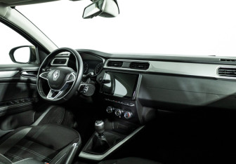 Подержанный автомобиль Renault Arkana 2021 года (9 фото)