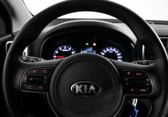 Подержанный автомобиль Kia Sportage 2018 года (16 фото)