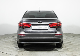 Подержанный автомобиль Kia Rio Sedan 2016 года (6 фото)