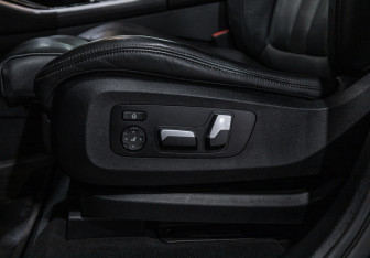 Подержанный автомобиль BMW X5 2022 года (30 фото)