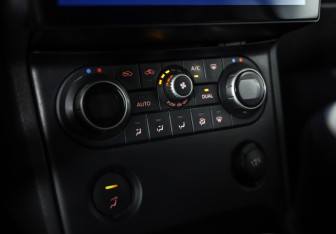 Подержанный автомобиль Nissan Qashqai 2007 года (12 фото)