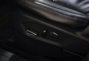 Подержанный автомобиль Ford Explorer 2017 года (22 фото)