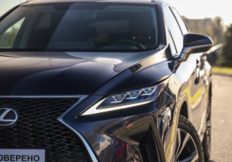 Подержанный автомобиль Lexus RX 2020 года (2 фото)
