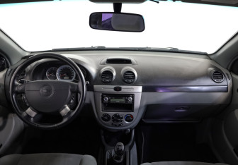 Подержанный автомобиль Chevrolet Lacetti Wagon 2007 года (10 фото)
