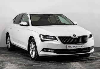 Подержанный автомобиль Skoda Superb Liftback 2019 года (3 фото)