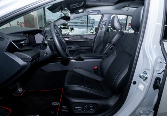 Новый Toyota Camry Sedan 2025 (12 фото)