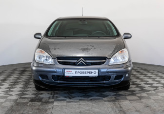 Подержанный автомобиль Citroen C5 Liftback 2004 года (2 фото)
