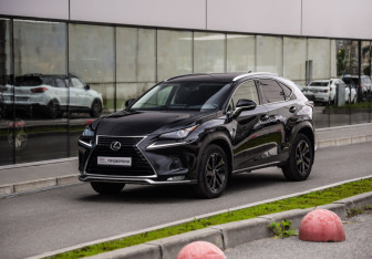 Подержанный автомобиль Lexus NX 2020 года (3 фото)