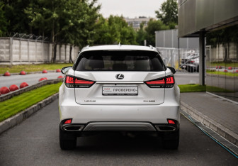 Подержанный автомобиль Lexus RX 2019 года (7 фото)