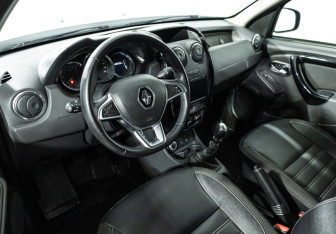 Подержанный автомобиль Renault Duster 2019 года (11 фото)