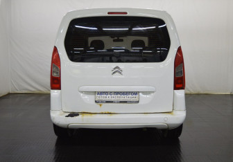 Подержанный автомобиль Citroen Berlingo 2012 года (6 фото)
