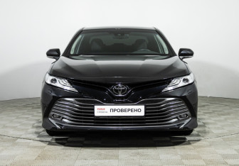 Подержанный автомобиль Toyota Camry Sedan 2020 года (2 фото)
