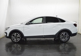 Подержанный автомобиль LADA (ВАЗ) Vesta Sedan 2023 года (8 фото)