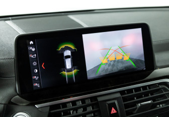 Подержанный автомобиль BMW X3 2018 года (18 фото)