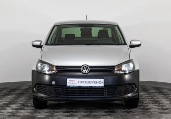 Подержанный автомобиль Volkswagen Polo Sedan 2013 года (2 фото)