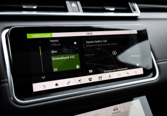 Подержанный автомобиль Land Rover Range Rover Velar 2019 года (16 фото)