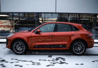 Подержанный автомобиль Porsche Macan 2022 года (6 фото)