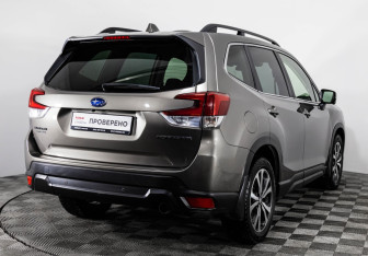 Подержанный автомобиль Subaru Forester Suv 2021 года (6 фото)