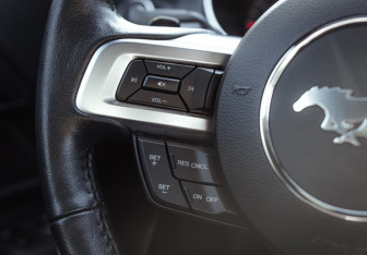 Подержанный автомобиль Ford Mustang Coupe 2020 года (35 фото)