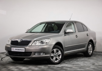 Подержанный автомобиль Skoda Octavia Liftback 2010 года (1 фото)