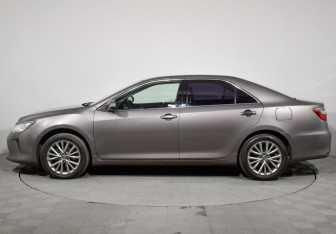 Подержанный автомобиль Toyota Camry Sedan 2016 года (8 фото)