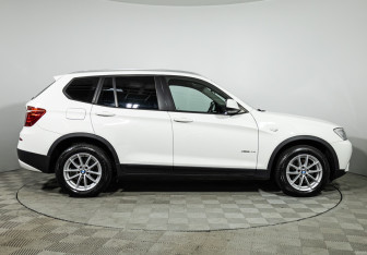 Подержанный автомобиль BMW X3 2013 года (20 фото)