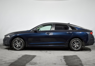 Подержанный автомобиль Kia K5 2021 года (8 фото)