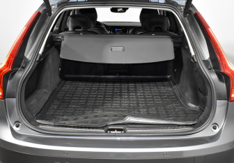 Подержанный автомобиль Volvo V90 Cross Country 2019 года (22 фото)