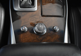 Подержанный автомобиль Infiniti JX 2013 года (23 фото)