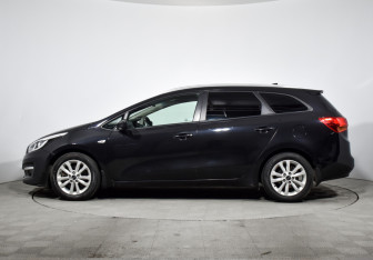Подержанный автомобиль Kia Ceed Wagon 2018 года (8 фото)