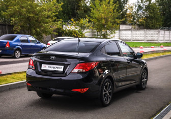 Подержанный автомобиль Hyundai Solaris Sedan 2016 года (6 фото)