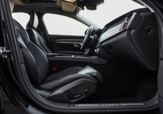 Подержанный автомобиль Volvo S90 2021 года (26 фото)