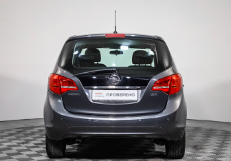 Подержанный автомобиль Opel Meriva 2011 года (5 фото)