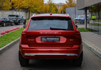 Подержанный автомобиль Volvo XC60 2021 года (6 фото)