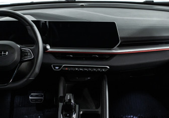 Подержанный автомобиль Geely Coolray 2023 года (14 фото)