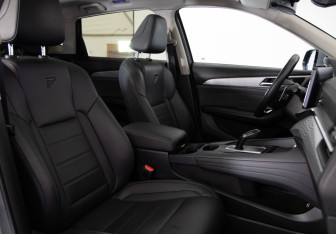 Подержанный автомобиль Haval F7 2023 года (11 фото)