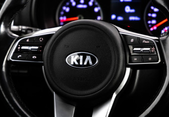 Подержанный автомобиль Kia Sportage 2019 года (11 фото)
