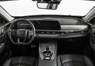 Подержанный автомобиль Chery Tiggo 8 Pro Max 2024 года (10 фото)