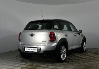 Подержанный автомобиль MINI Countryman 2012 года (7 фото)