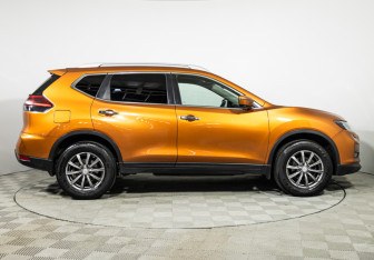 Подержанный автомобиль Nissan X-Trail 2018 года (4 фото)
