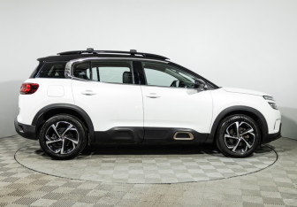 Подержанный автомобиль Citroen C5 Aircross 2021 года (4 фото)