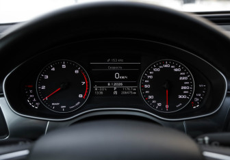 Подержанный автомобиль Audi A6 Sedan 2016 года (14 фото)