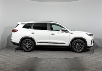 Подержанный автомобиль Chery Tiggo 8 Pro 2023 года (4 фото)