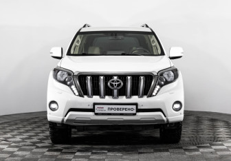 Подержанный автомобиль Toyota Land Cruiser Prado 2016 года (4 фото)