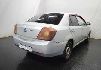 Подержанный автомобиль Geely MK 2010 года (5 фото)