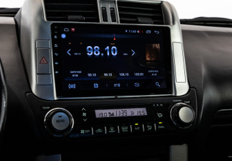 Подержанный автомобиль Toyota Land Cruiser Prado 2013 года (16 фото)