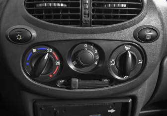 Подержанный автомобиль LADA (ВАЗ) Kalina Wagon 2011 года (15 фото)