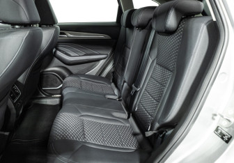 Подержанный автомобиль Haval F7 2020 года (10 фото)