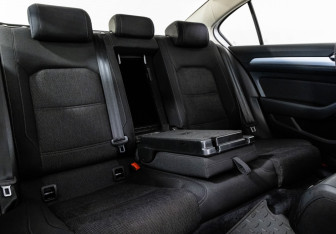 Подержанный автомобиль Volkswagen Passat Sedan 2016 года (30 фото)