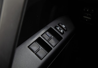 Подержанный автомобиль Toyota RAV4 2016 года (23 фото)